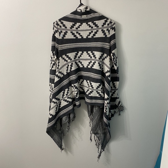 Billabong Sweater - Medium - Picture 3 of 3